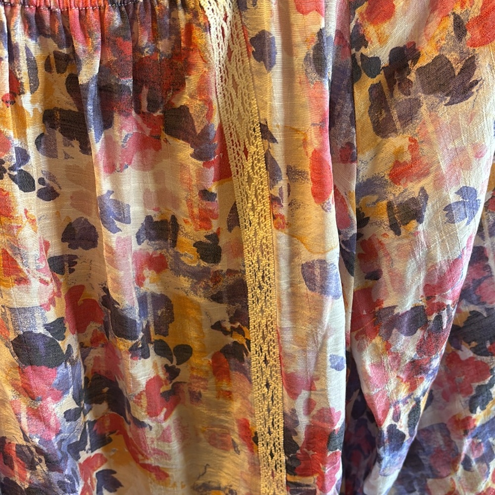 Blouse Bundle 💐🌺🌸 - Picture 7 of 9